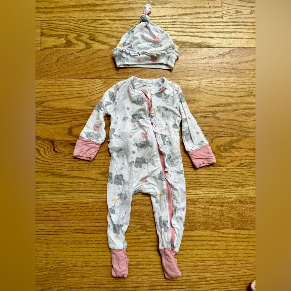 Angel Dear bamboo pajamas and hat set 0-3 months